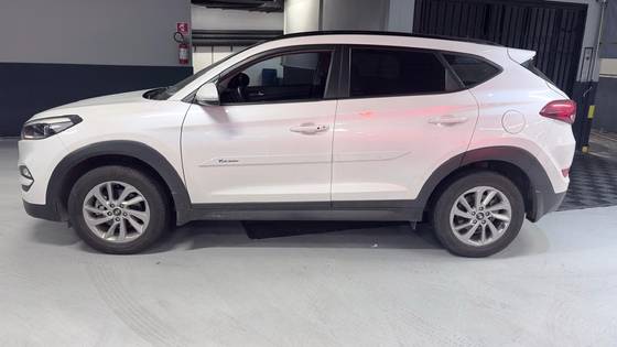 HYUNDAI TUCSON 1.6 16V T-GDI GASOLINA GLS ECOSHIFT HYUNDAI TUCSON 1.6 16V T-GDI GASOLINA GLS ECOSHIFT